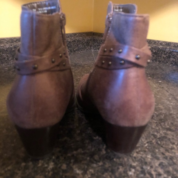 Booties - Picture 3 of 4